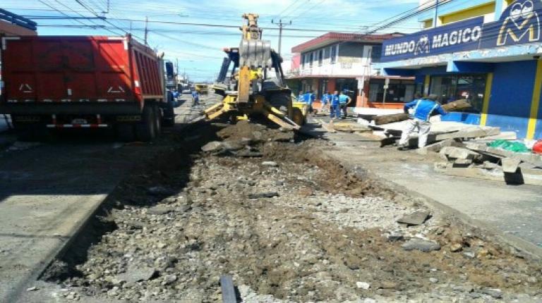 Trabajos sobre la línea del tren 