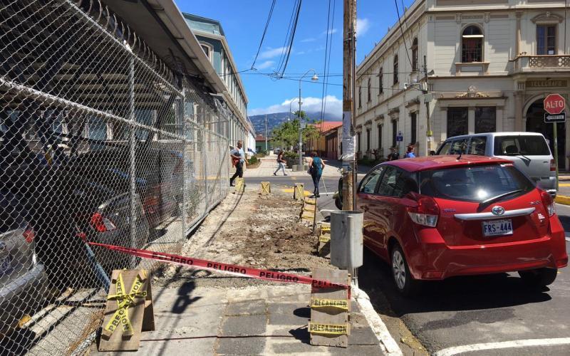 Municipalidad de Heredia dio inicio a la construcción de la primera etapa de Corredores Accesibles en el centro de Heredia 2017, a fin de cumplir con la normativa establecida por la Ley 7600.