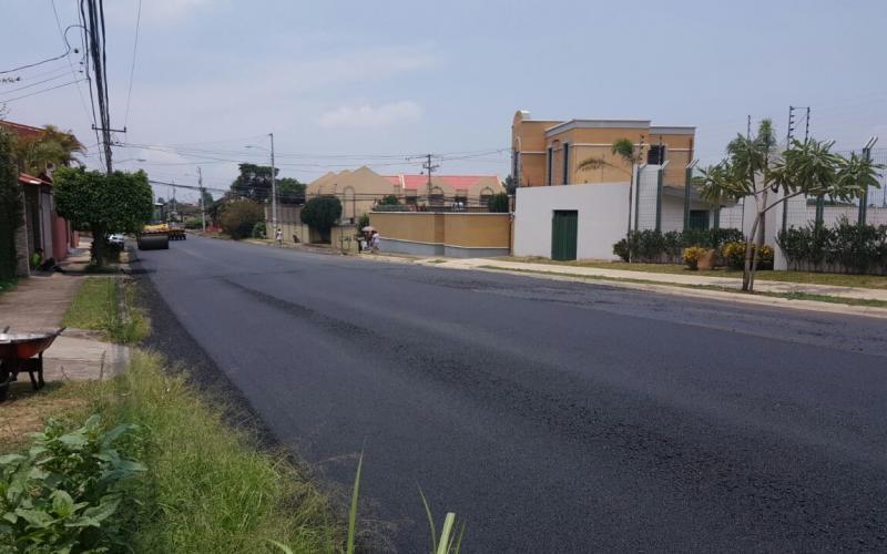 Durante el Primer Semestre 2017, el Gobierno Local a través de la Unidad Técnica de Gestión Vial realizó una inversión de ¢600 millones en obras de asfaltado total carreteras en diferentes comunidades del Cantón.