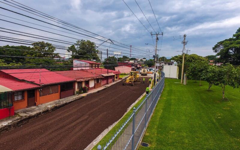 Obras de mejoramiento de vías cantonales 