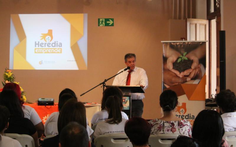 Heredia Emprende - Graduación Plan de Negocios 