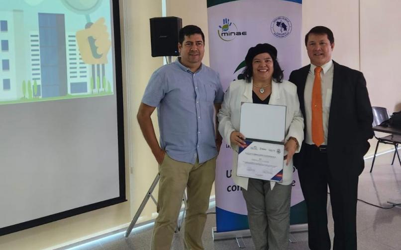 Municipalidad recibe galardón de Excelencia Ambiental