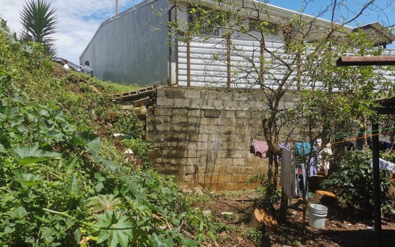 muro de contención en Urbanización El Solar 