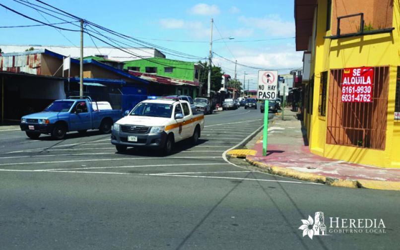 Cierre temporal de vía para habilitar viraje a la derecha