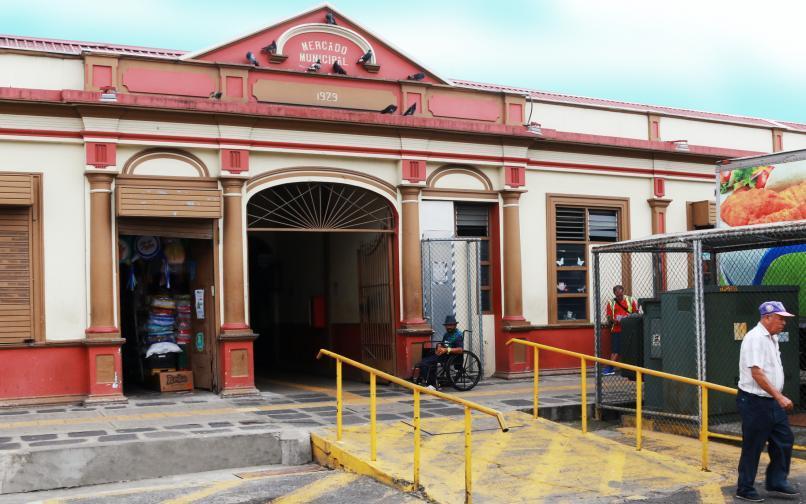 Obras de remodelación Mercado Municipal 